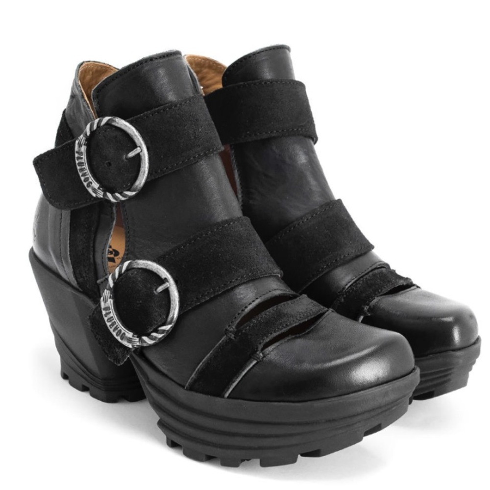 John Fluevog Soca Black Wedge NIB Shoes with Buckle Accents💖